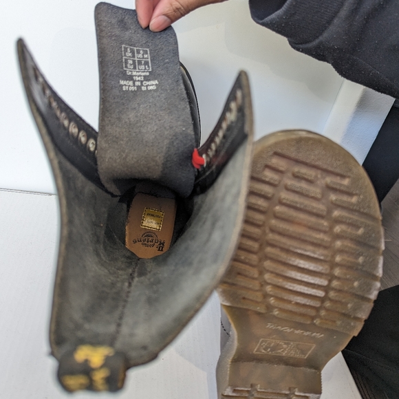 Vintage Dr Martens 1942 black lace up knee high boots - Picture 8 of 8